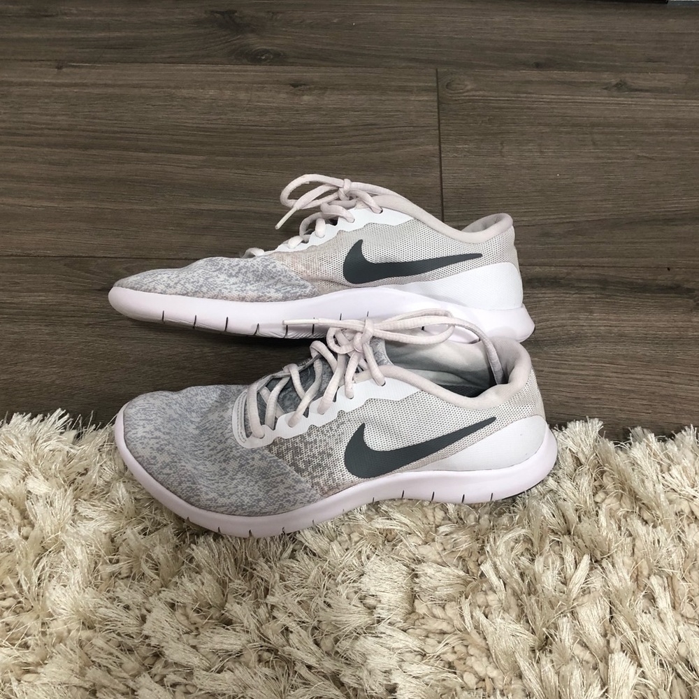 Nike Flex Contact Sneakers